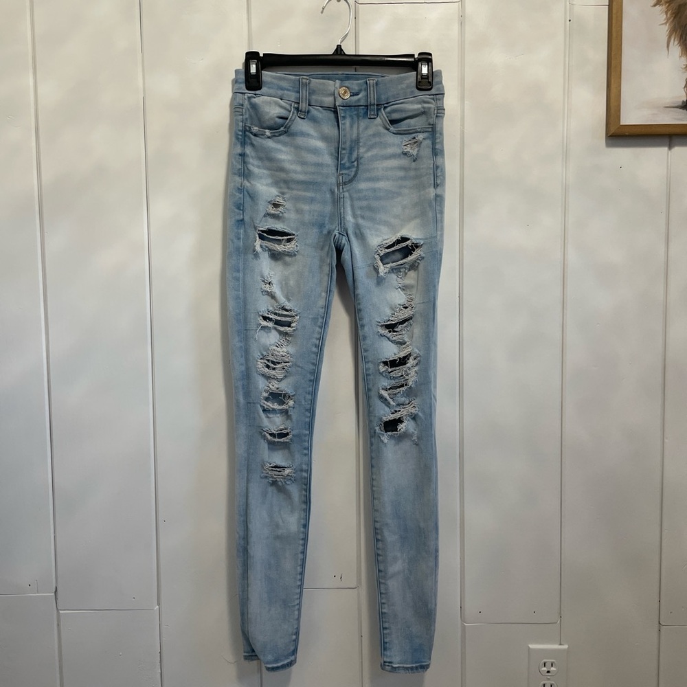 Ripped skinny jeans